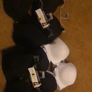Lot of 5 brand new Bobbie Brooks bras 42 D